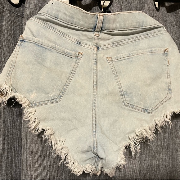 Express Girlfriend Shorts - Picture 2 of 4